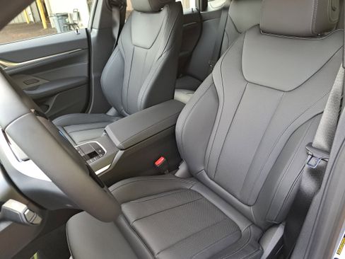 New 2025 BMW i4 eDrive40 w/ Premium Package image 16