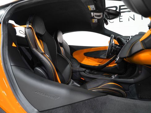 Used 2017 McLaren 570S Coupe RWD image 16