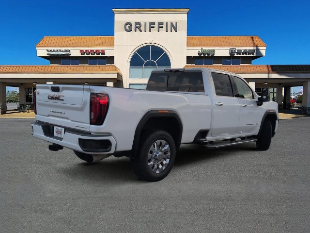Used 2020 GMC Sierra 3500 Denali w/ Denali Ultimate Package AWD/4WD image 4