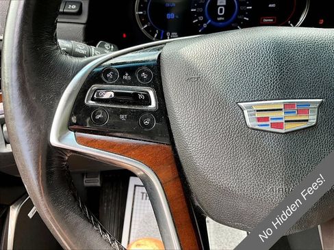 Used 2018 Cadillac Escalade Luxury AWD/4WD image 15