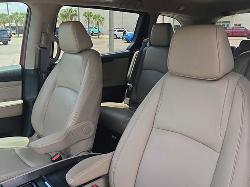 Used 2024 Honda Odyssey Touring image 13