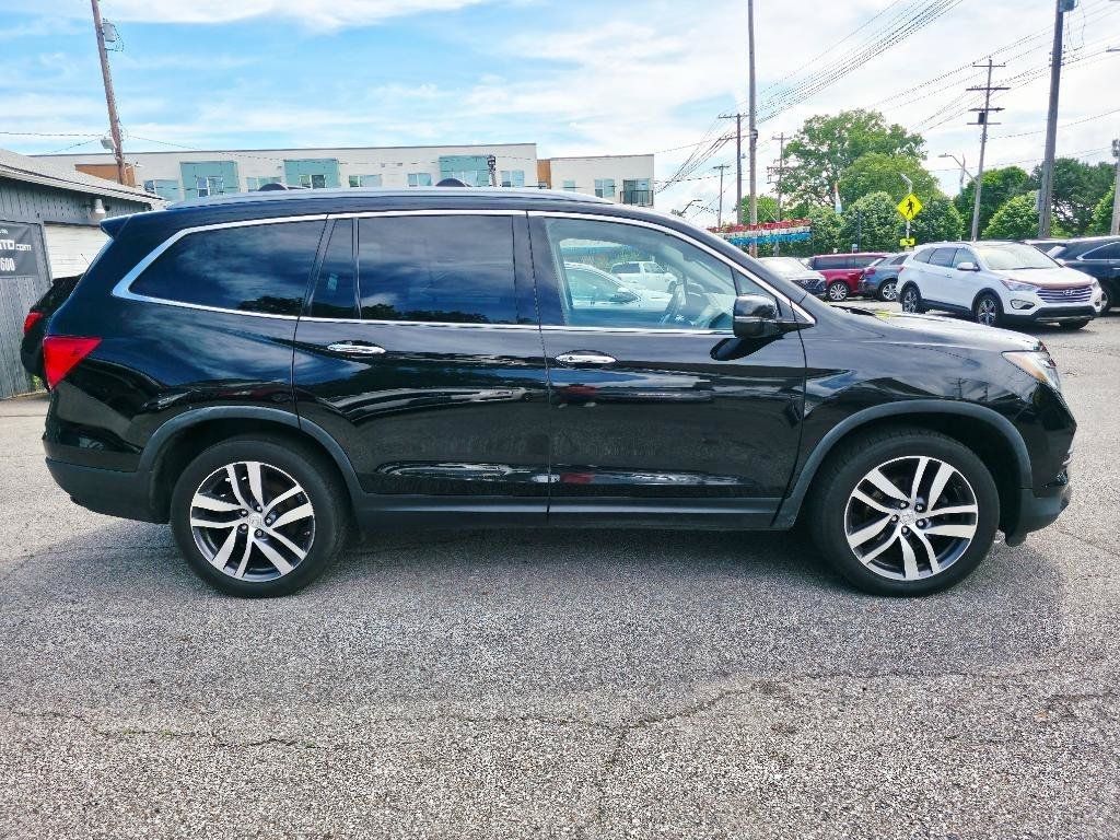 Used 2017 Honda Pilot Elite image 4