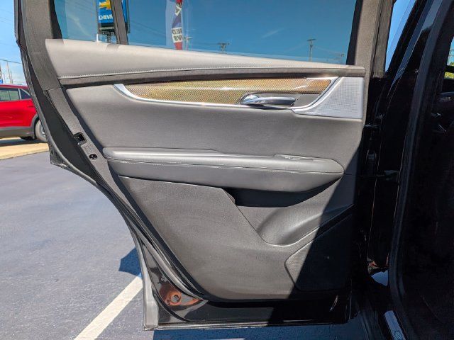 Used 2024 Cadillac XT6 Premium Luxury w/ Platinum Package AWD/4WD image 14