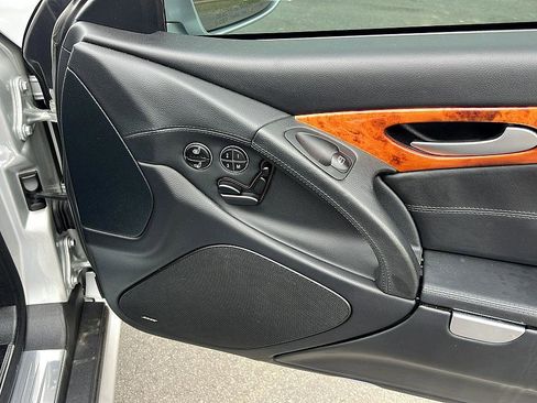 Used 2007 Mercedes-Benz SL 55 AMG image 24