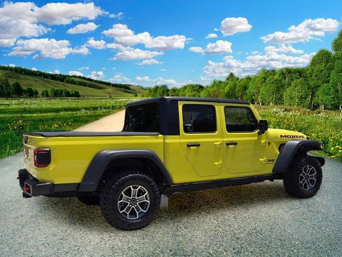 Used 2024 Jeep Gladiator Mojave w/ Technology Group AWD/4WD image 6