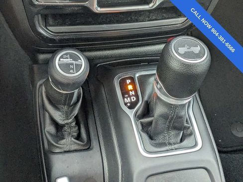 Used 2022 Jeep Wrangler Unlimited Sport AWD/4WD image 24