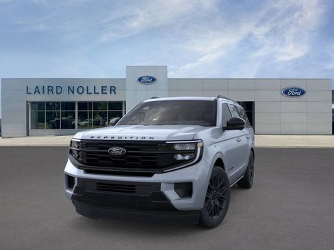 New 2025 Ford Expedition Platinum w/ Stealth Performance Package image 2