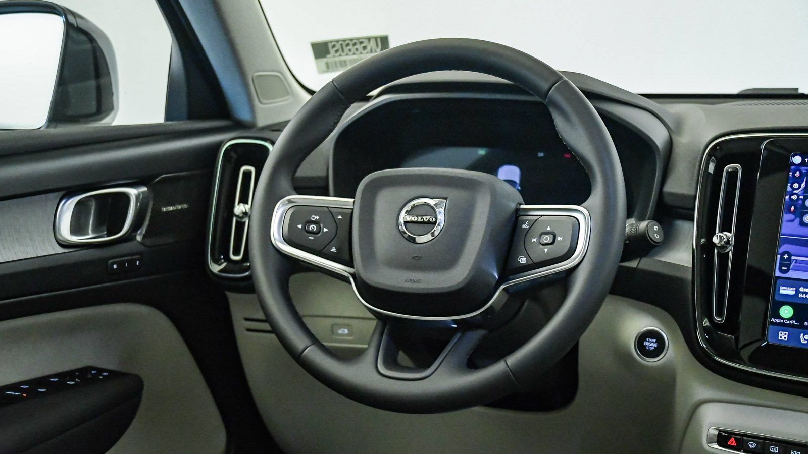 Certified 2026 Volvo XC40 B5 Ultra w/ Climate Package AWD/4WD image 13