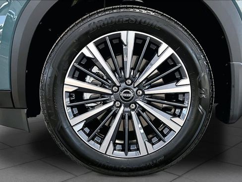 New 2026 Nissan Pathfinder Platinum AWD/4WD image 11