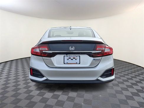 Certified 2018 Honda Clarity Touring image 5