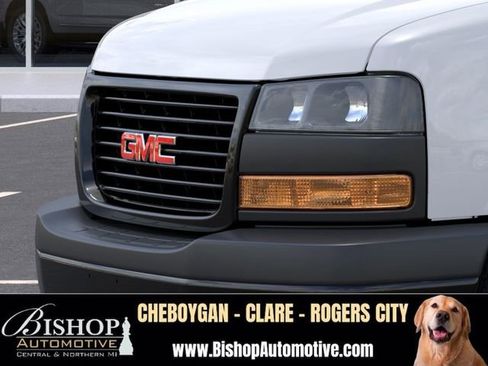 New 2026 GMC Savana 3500 RWD image 13