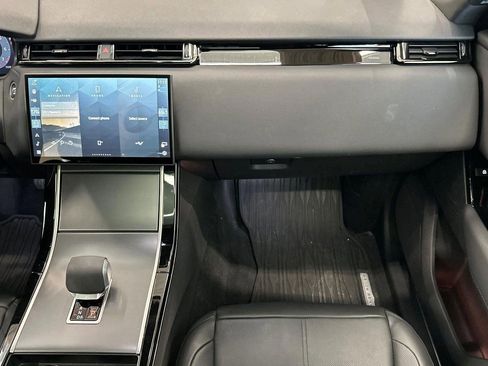 Certified 2026 Land Rover Range Rover Velar S AWD/4WD image 31