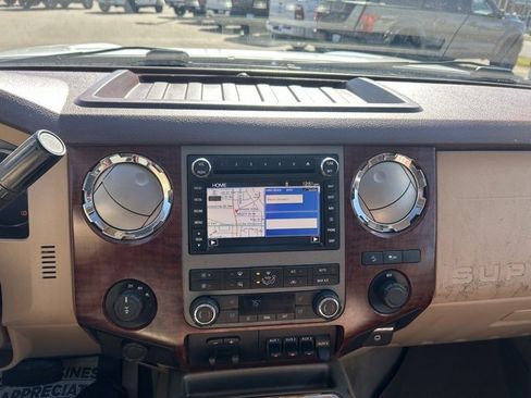 Used 2011 Ford F250 King Ranch w/ King Ranch w/Chrome Pkg image 14