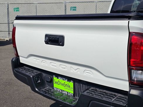 Used 2022 Toyota Tacoma SR RWD image 12
