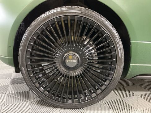 Used 2021 Land Rover Range Rover Long Wheelbase Autobiography image 7