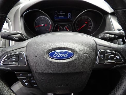 Used 2018 Ford Focus ST image 21