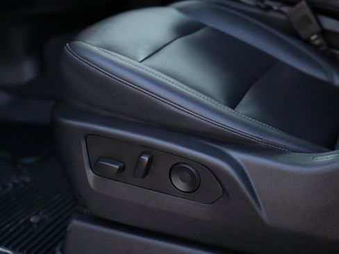 Used 2024 Chevrolet Silverado 2500 LTZ image 21