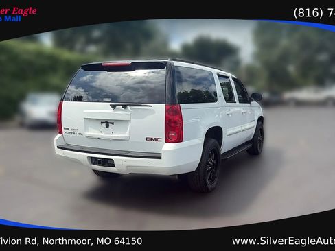 Used 2008 GMC Yukon XL SLT w/ SLT Preferred Equipment Group AWD/4WD image 5