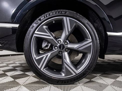 Used 2025 Genesis GV80 3.5T Prestige AWD/4WD image 16