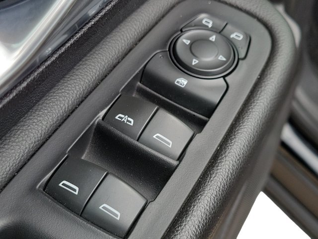 Used 2019 GMC Terrain SLE w/ Driver Convenience Package FWD image 9