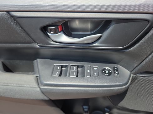 Used 2019 Honda CR-V LX image 27