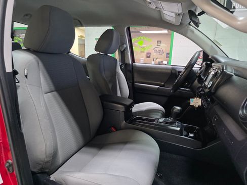 Used 2018 Toyota Tacoma SR w/ SR Convenience Package AWD/4WD image 24