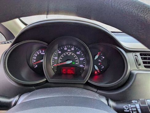 Used 2014 Kia Rio LX image 17
