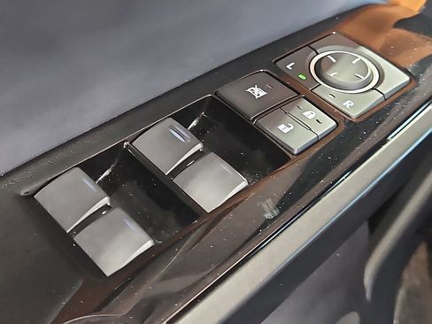 Used 2024 Lexus IS 350 F Sport w/ Accessory Package 2 RWD image 18