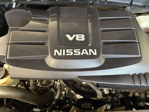 Used 2019 Nissan Titan SV AWD/4WD image 60