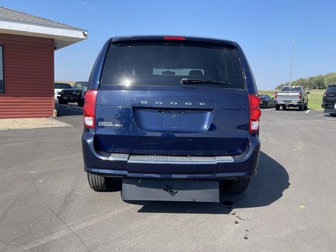 Used 2015 Dodge Grand Caravan SE w/ Quick Order Package 29E SE image 8