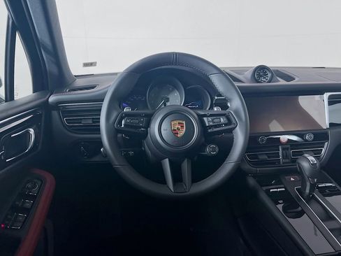 New 2026 Porsche Macan S image 25