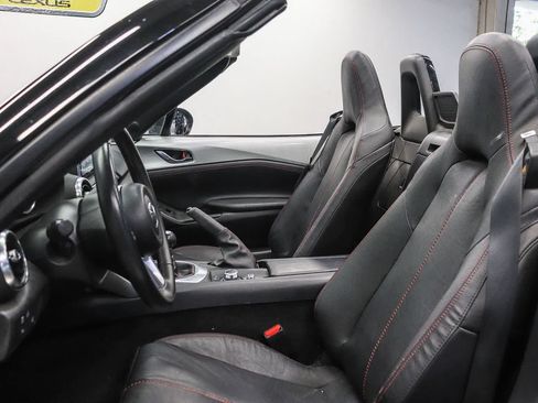 Used 2016 MAZDA MX-5 Miata Grand Touring RWD image 21