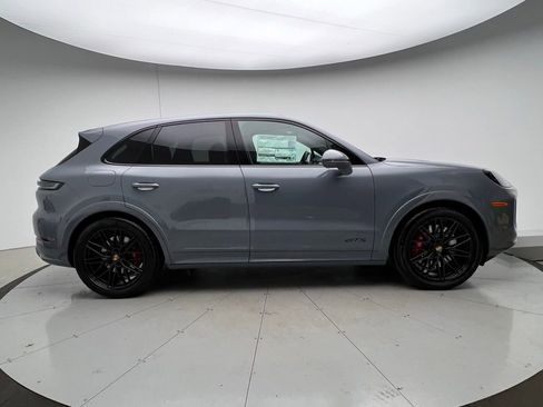New 2026 Porsche Cayenne GTS image 23
