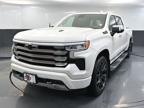 Used 2022 Chevrolet Silverado 1500 High Country image 13