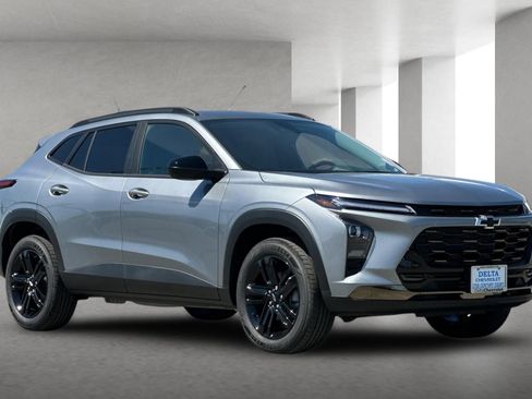 New 2026 Chevrolet Trax ACTIV FWD image 2