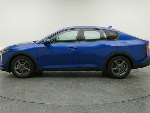 Used 2025 Kia K4 LXS image 5