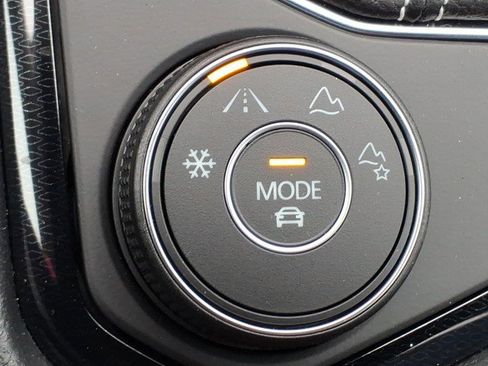 New 2026 Volkswagen Taos SEL AWD/4WD image 17