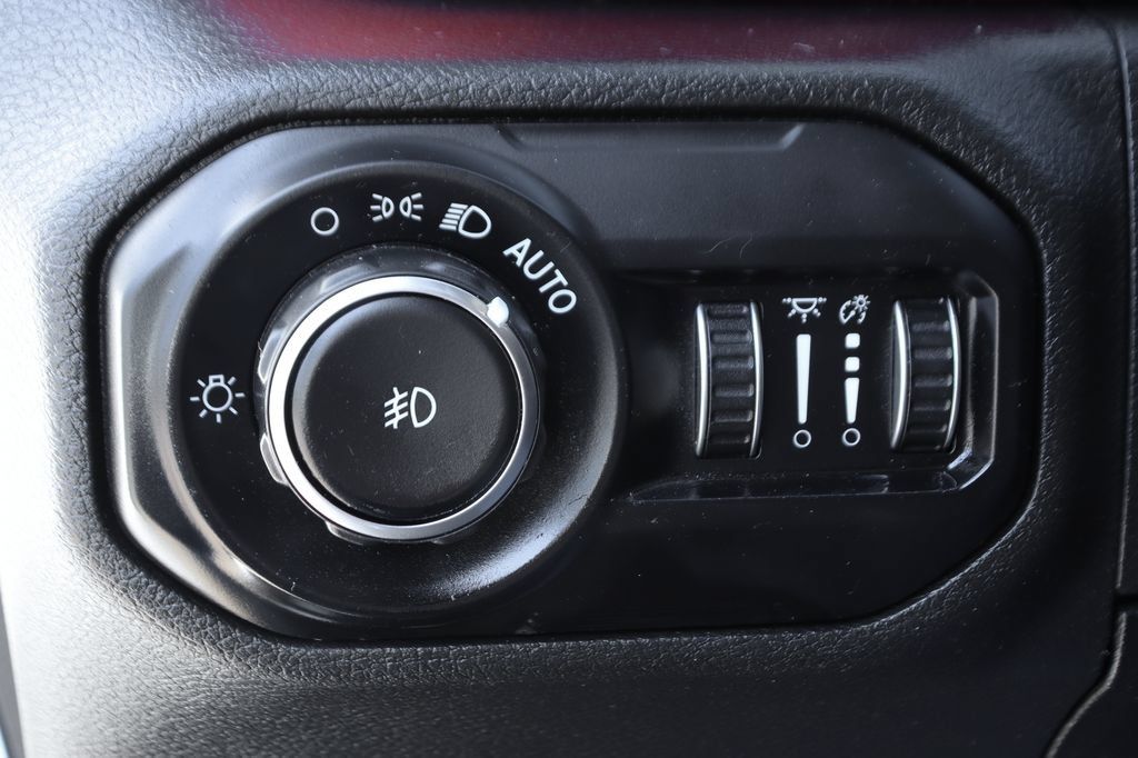 Used 2021 Jeep Wrangler Unlimited Rubicon AWD/4WD image 20