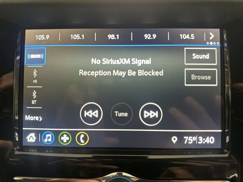 Used 2019 Chevrolet Trax LT w/ LT Convenience Package AWD/4WD image 32