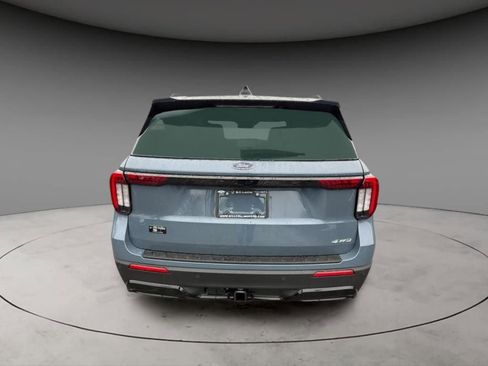 New 2026 Ford Explorer ST-Line w/ ST-Line Street Pack image 2