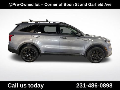 Used 2022 Kia Sorento S w/ Panoramic Sunroof Package AWD/4WD image 6