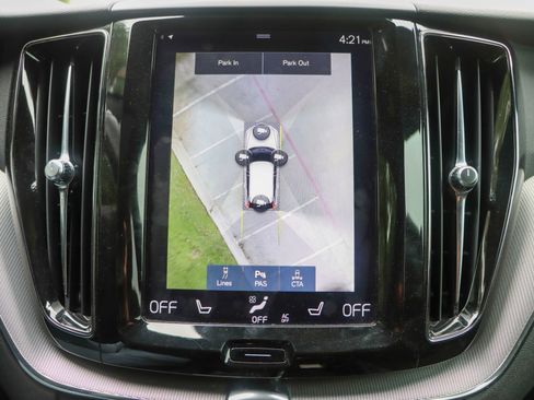 Used 2018 Volvo XC60 T6 R-Design w/ Convenience Package image 42