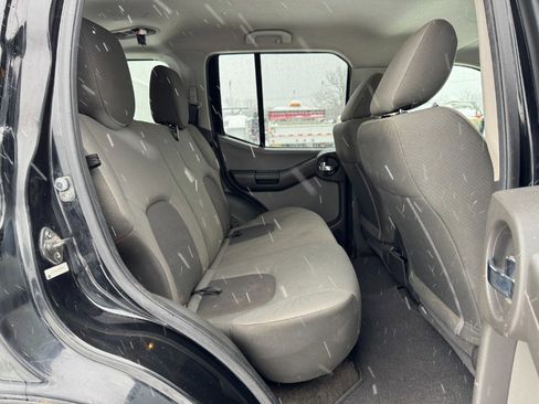Used 2013 Nissan Xterra 4WD image 18