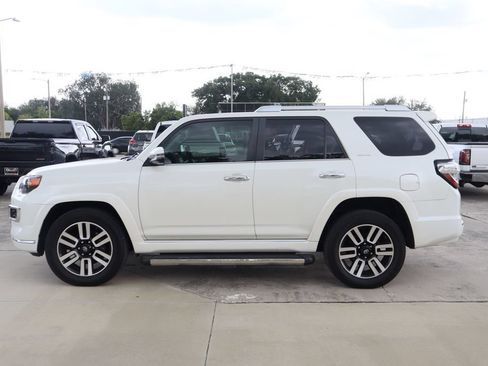 Used 2021 Toyota 4Runner Limited AWD/4WD image 6