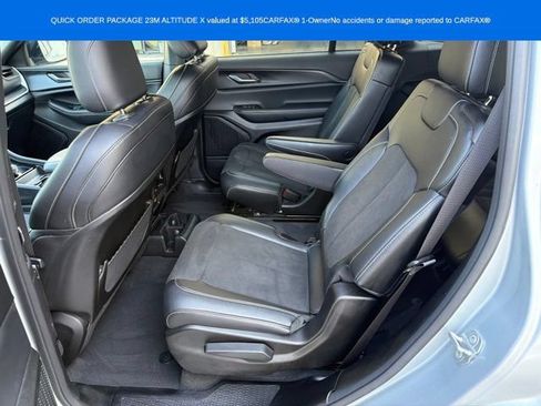 Used 2024 Jeep Grand Cherokee L Altitude AWD/4WD image 15