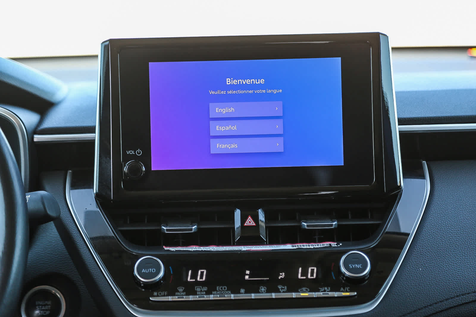 Used 2023 Toyota Corolla Cross XLE w/ Convenience Package FWD image 14