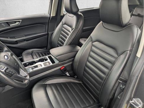 Used 2021 Ford Edge SEL w/ Convenience Package image 16