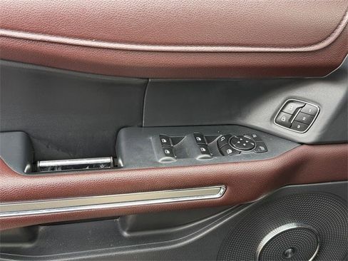 Used 2024 Ford Expedition Max Limited image 26