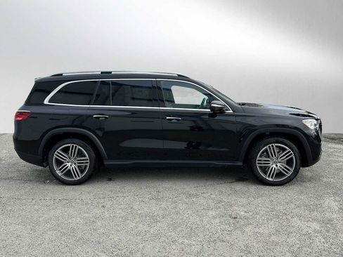 Used 2026 Mercedes-Benz GLS 450 4MATIC image 3