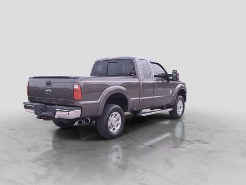Used 2015 Ford F350 XLT w/ XLT Premium Package AWD/4WD image 8